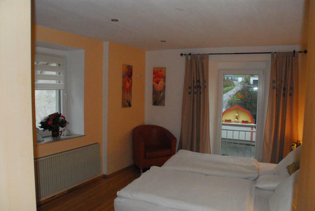 Weingut Berweiler Hotell Klusserath Exteriör bild